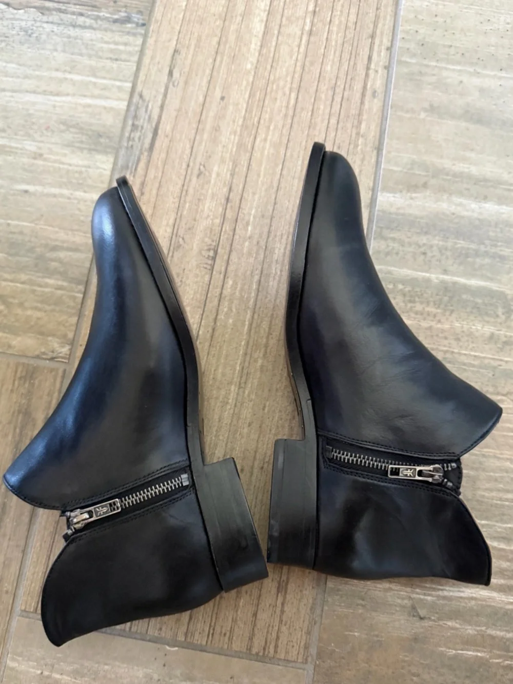 Frye Melissa Shootie 2 boots Women’s size 8 New